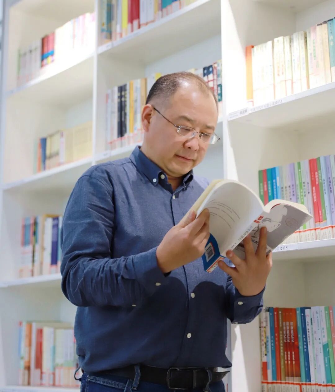杨健