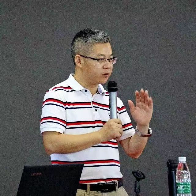 梅进德.jpg